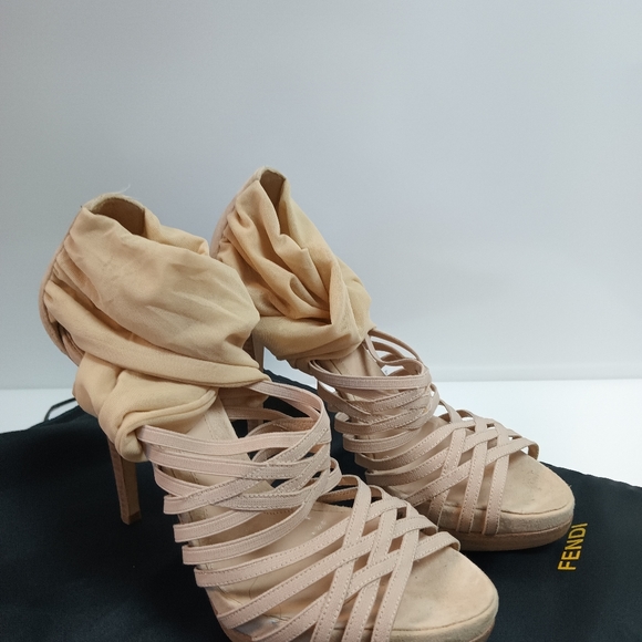 FENDI STRAPPY SANDALS - Picture 11 of 17